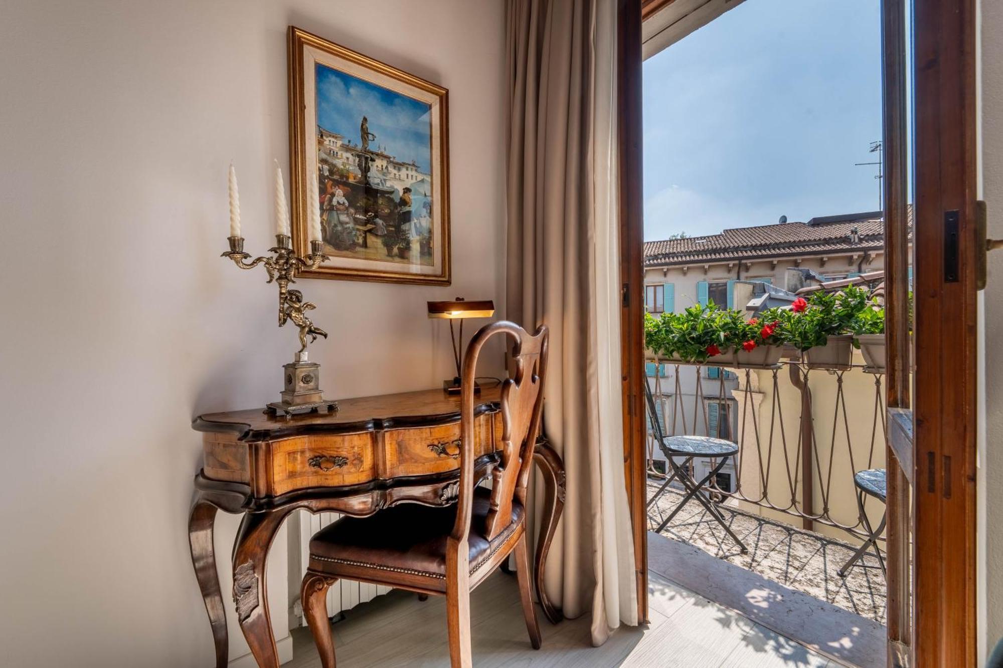 Palazzo Ristori Apartment *